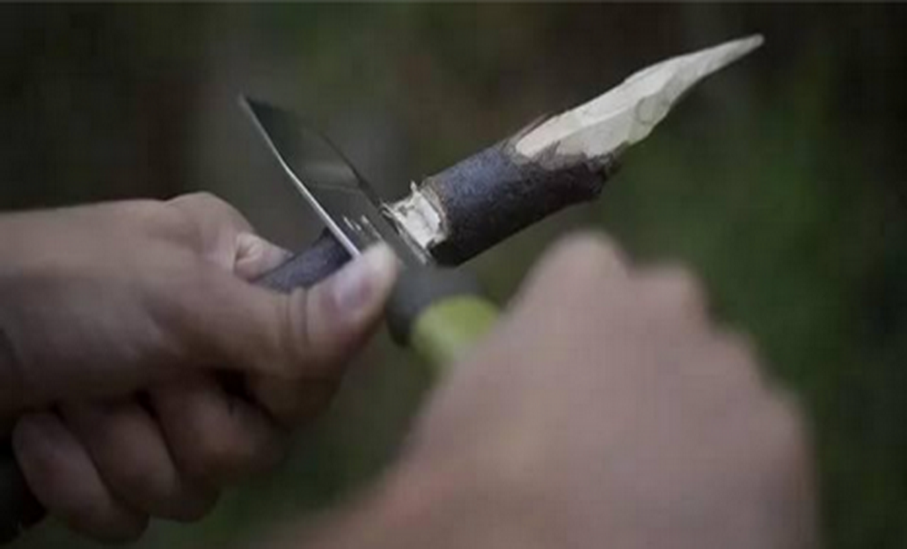 What knives are used by famous special forces in the world?