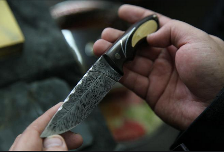 damascus knife (2).jpg