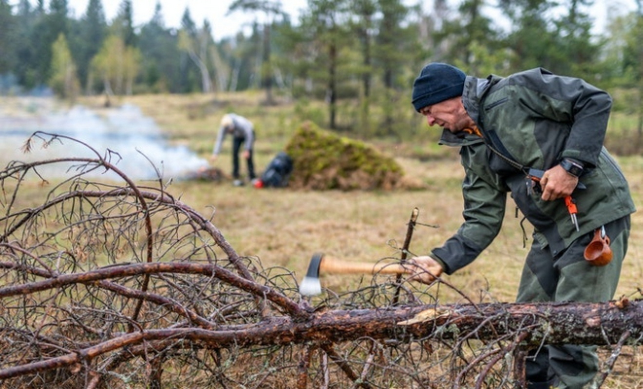 How to choose an outdoor axe?