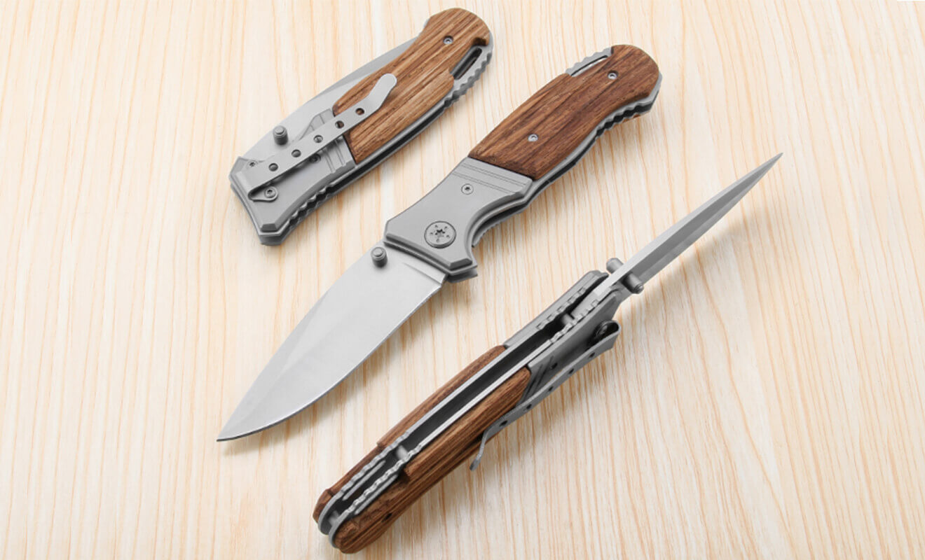 Premium High Hardness Folding Camping Knife – Your Lightweight Essential for Camping & Jungle Adventures